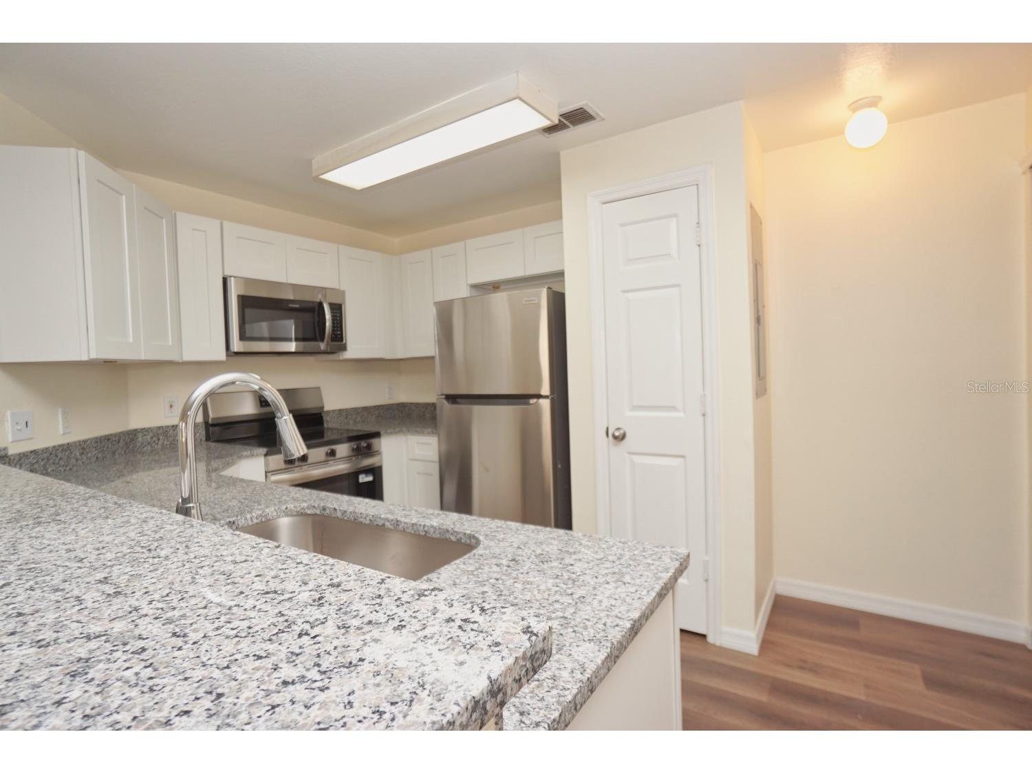 1990 Erving Circle #108 Ocoee FL 34761 O6381245 image9