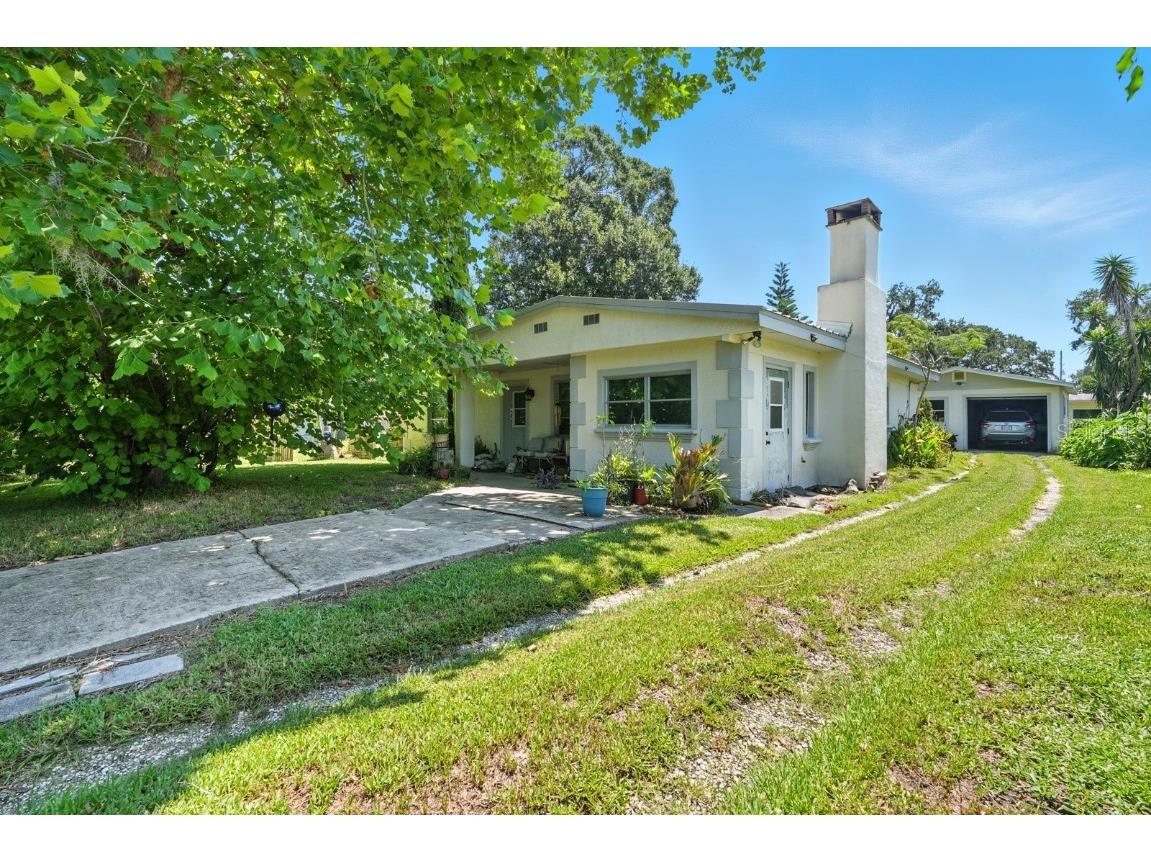 1990 Lake Drive New Smyrna Beach FL 32168 V4944254 image1