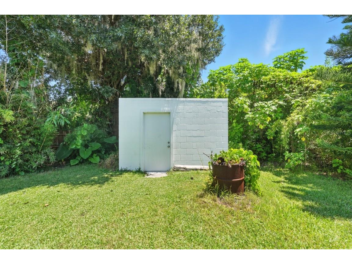 1990 Lake Drive New Smyrna Beach FL 32168 V4944254 image11