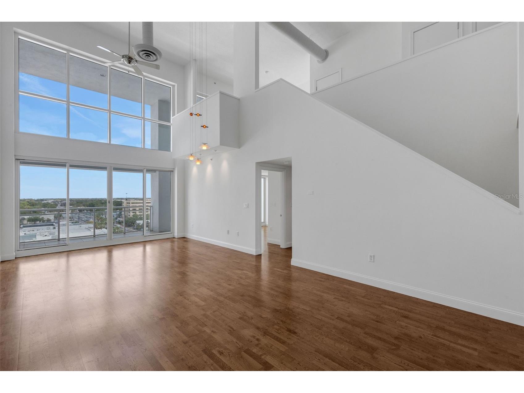 1990 Main Street #4 Sarasota FL 34236 A4687688 image7