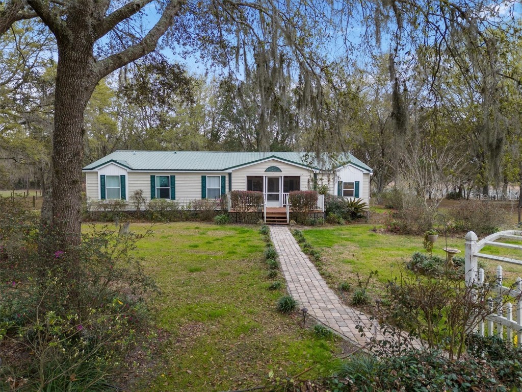 1990 SE 111 Court Morriston FL 32668 OM673855 image1