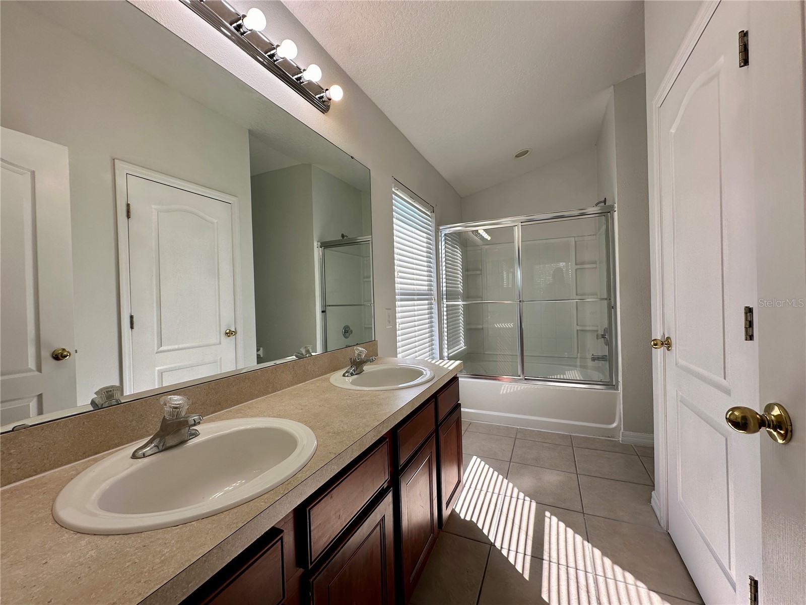1991 Estancia Circle #16A Kissimmee FL 34741 O6396223 image16
