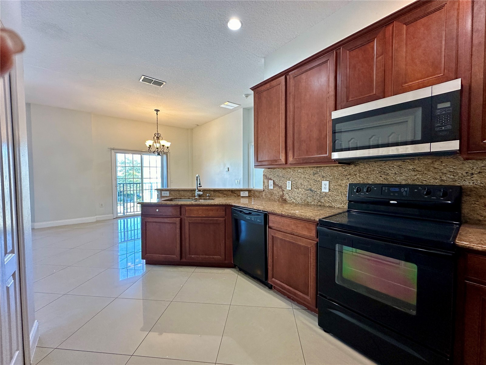 1991 Estancia Circle #16A Kissimmee FL 34741 O6396223 image4