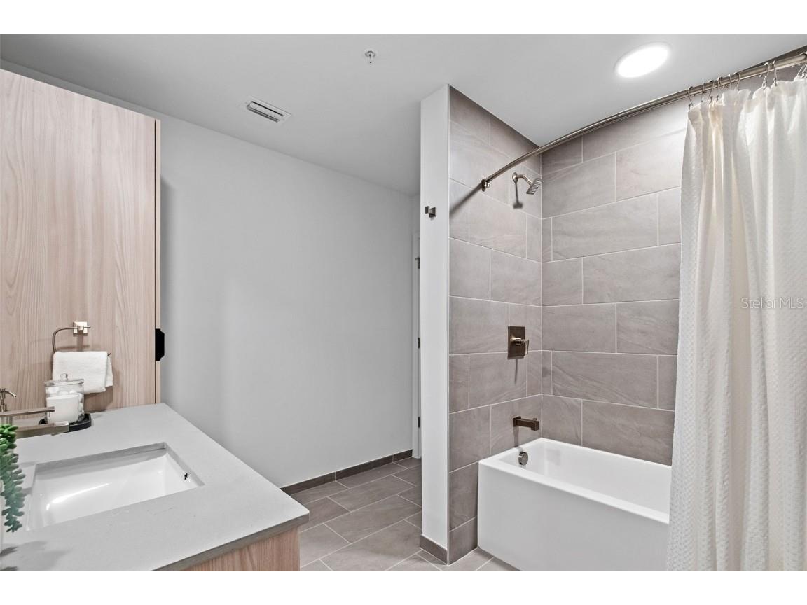 1991 Main Street #ASTER - B4 Sarasota FL 34236 O6292278 image78