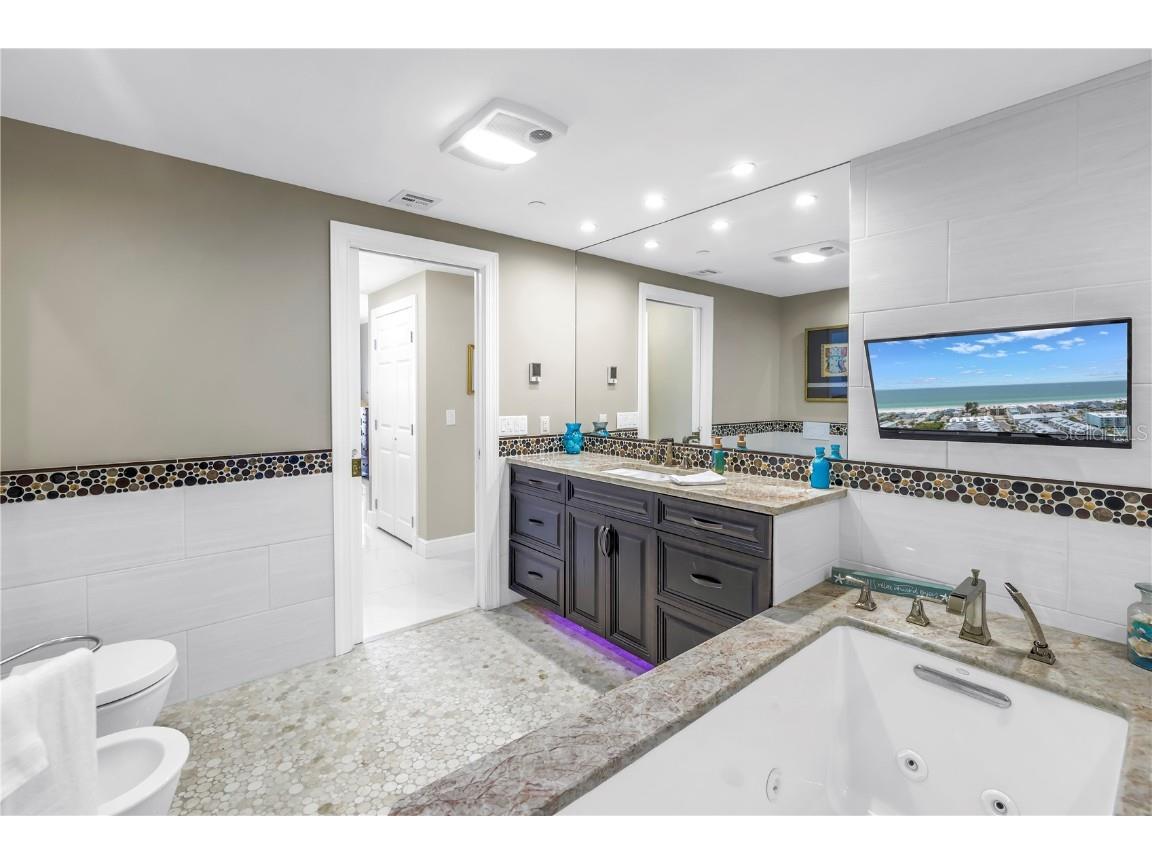 19910 Gulf Boulevard #102 Indian Shores FL 33785 - GULF OF MEXICO TB8382339 image25