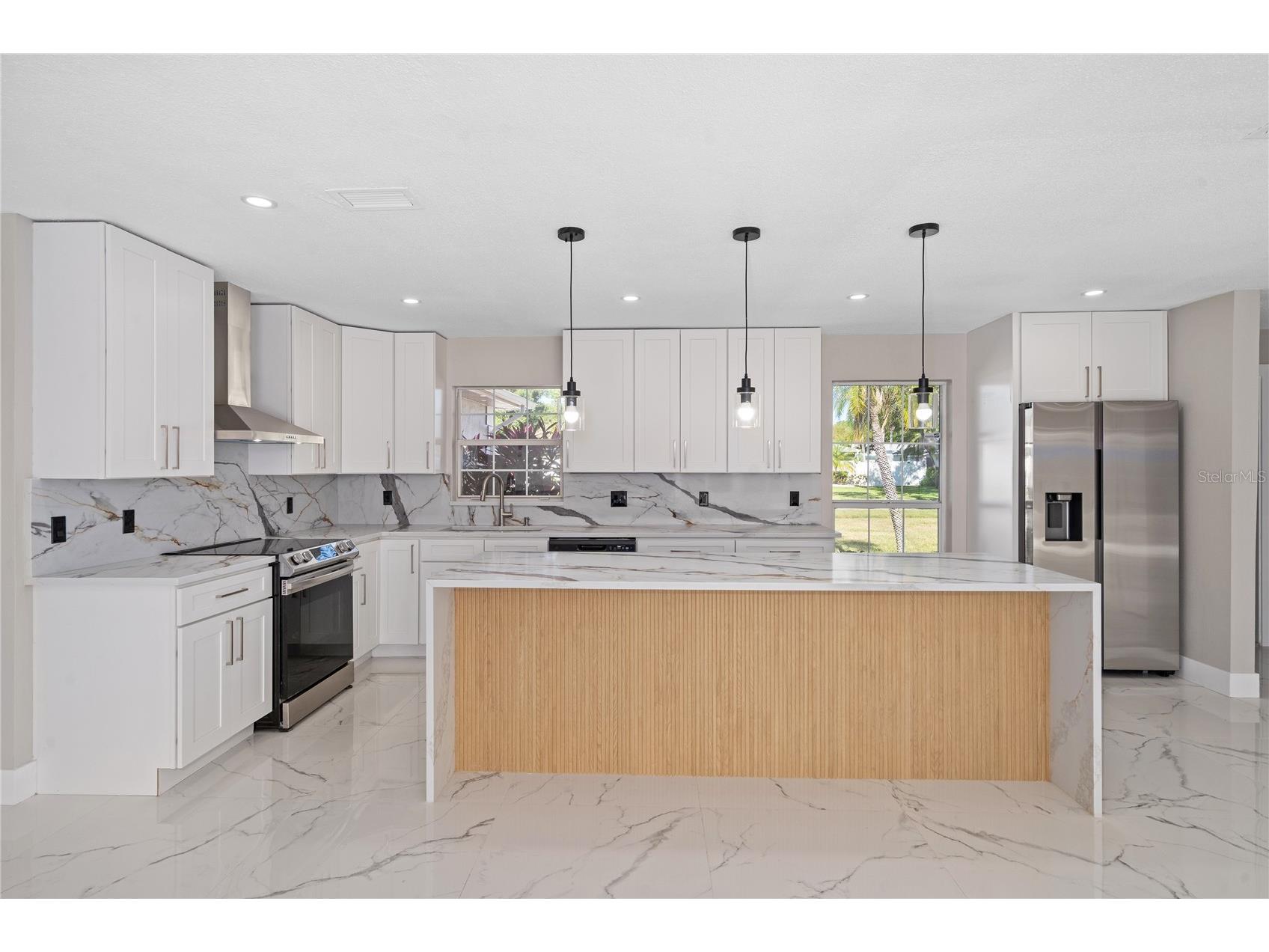 1992 Arvis Circle E Clearwater FL 33764 TB8458043 image17