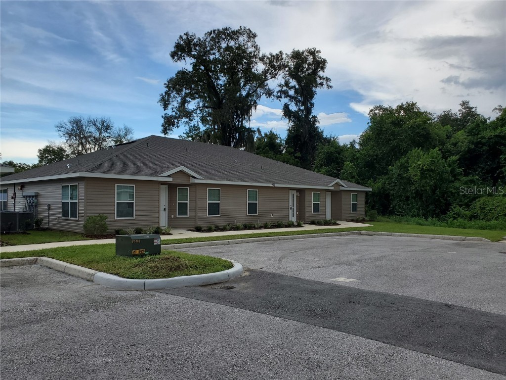1992 NE 17th Place #2 Ocala FL 34470 OM664577 image1