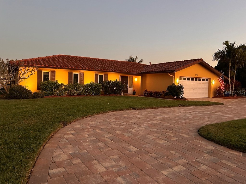 1994 Kansas Avenue NE Saint Petersburg FL 33703 - VENETIAN ISLES - TAMPA BAY U8232111 image1