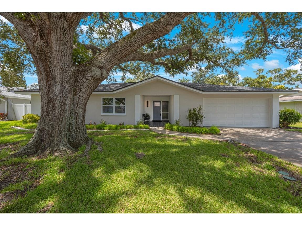 1995 Arvis Circle E Clearwater FL 33764 U8254343 image1