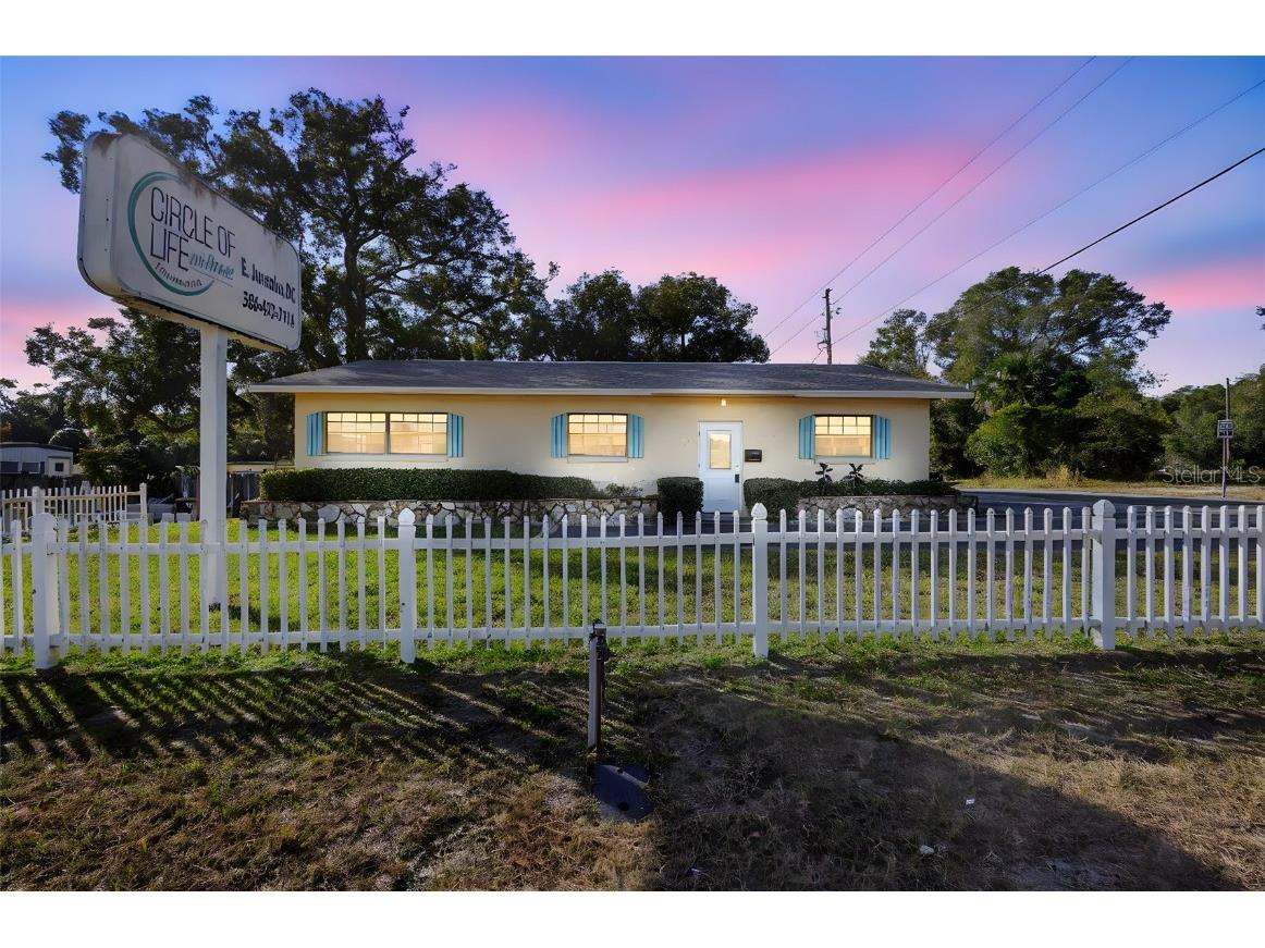 1995 N Volusia Avenue Orange City FL 32763 V4946410 image1