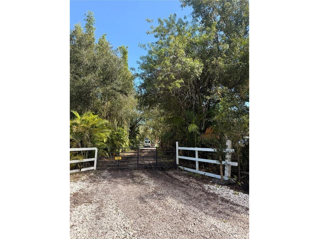 1996 Jaynell Street Fort Pierce FL 34945 TB8441454 image1