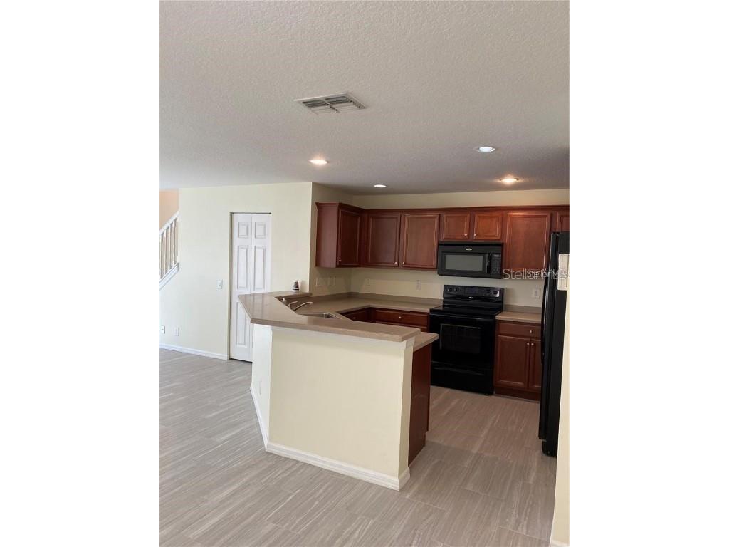 1996 Sunset Meadow Drive Clearwater FL 33763 TB8427260 image3