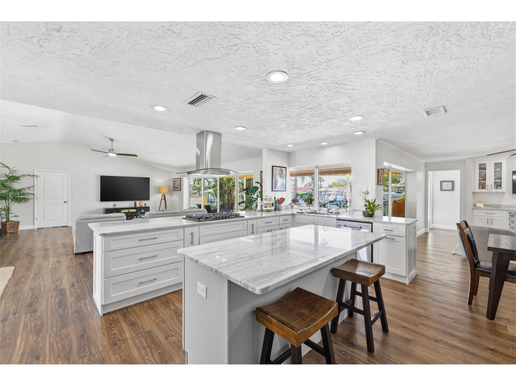 1997 Hawaii Avenue NE Saint Petersburg FL 33703 - TAMPA BAY TB8495463 image15