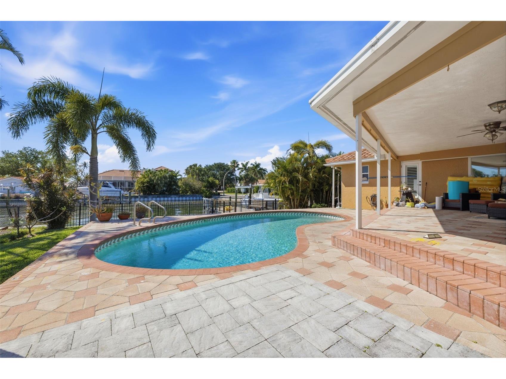 1997 Hawaii Avenue NE Saint Petersburg FL 33703 - TAMPA BAY TB8495463 image38