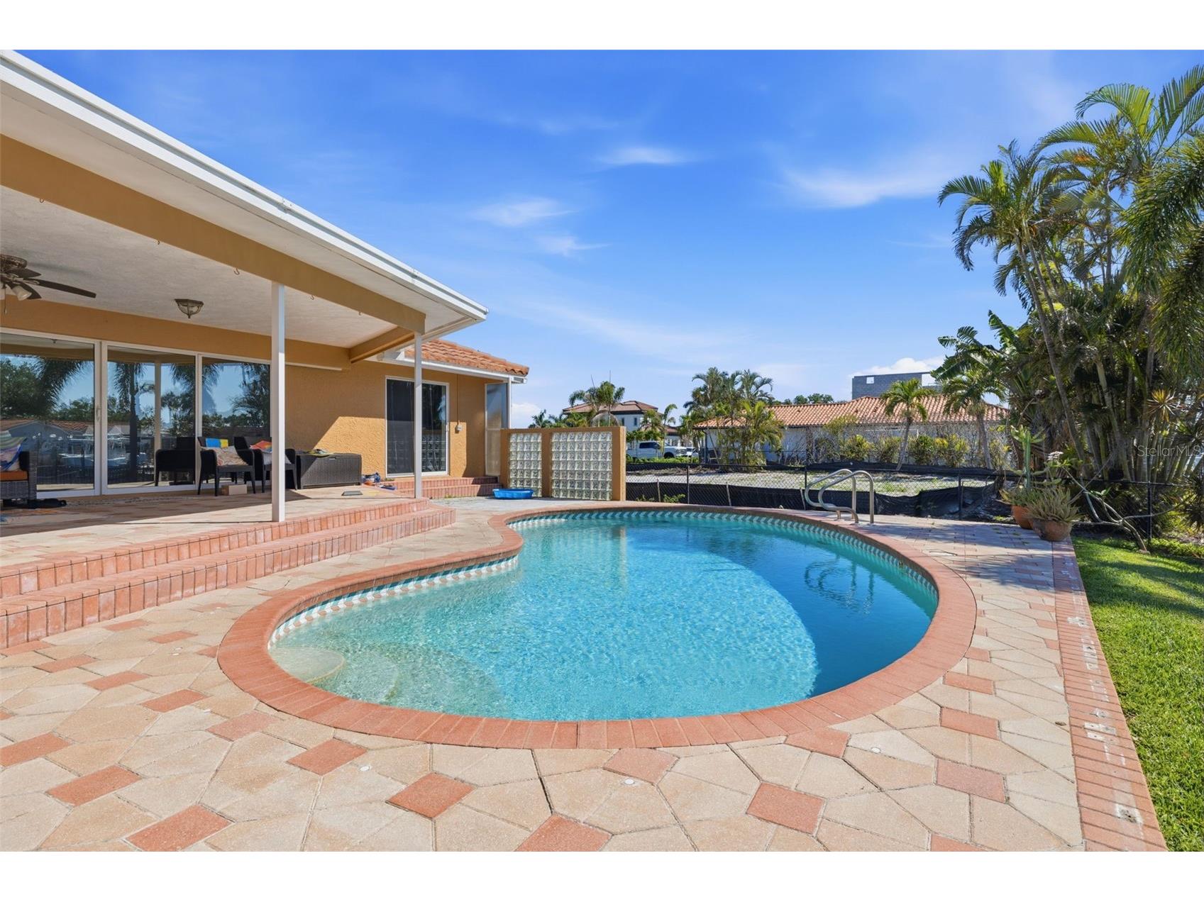 1997 Hawaii Avenue NE Saint Petersburg FL 33703 - TAMPA BAY TB8495463 image42