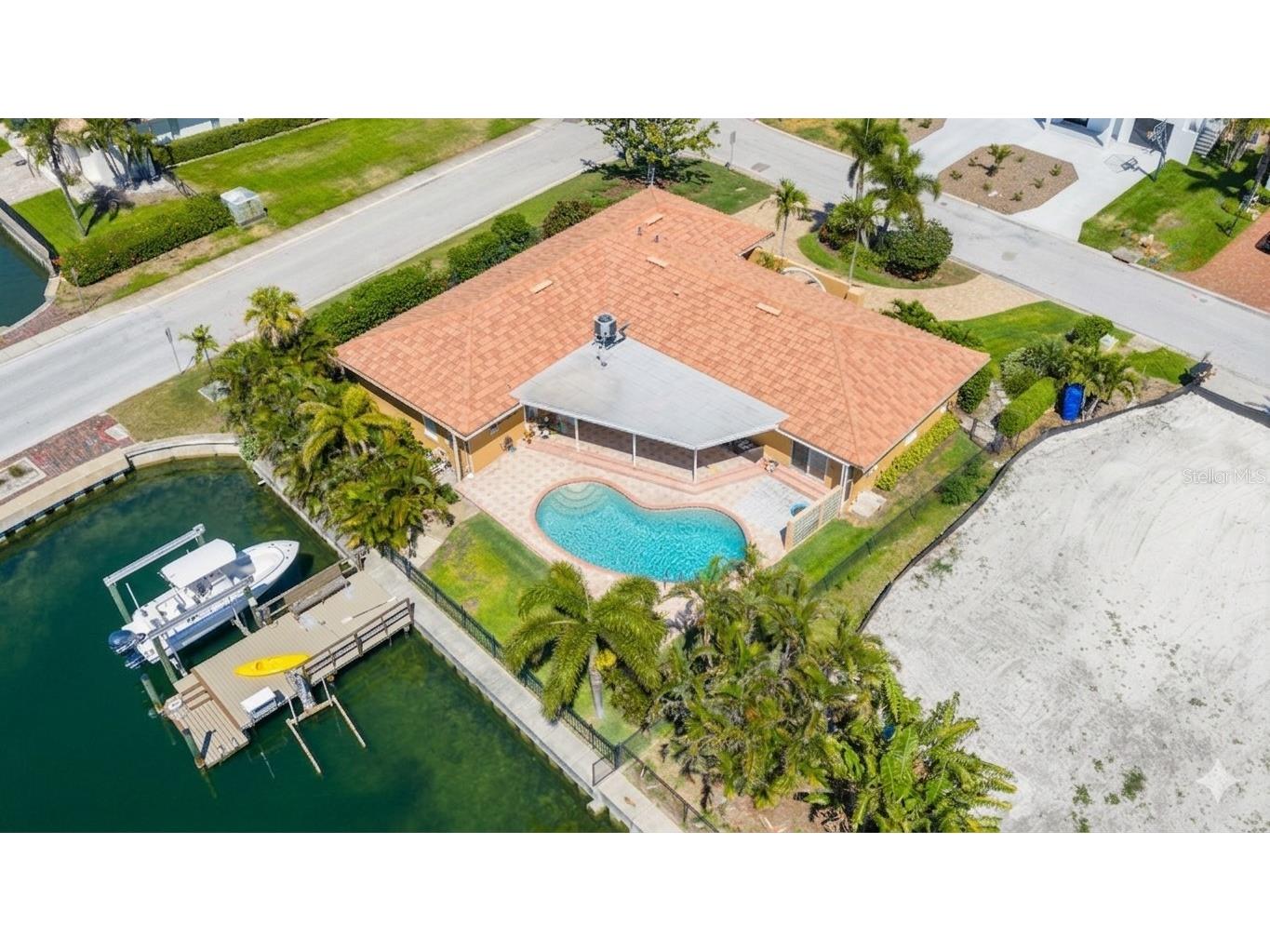 1997 Hawaii Avenue NE Saint Petersburg FL 33703 - TAMPA BAY TB8495463 image60