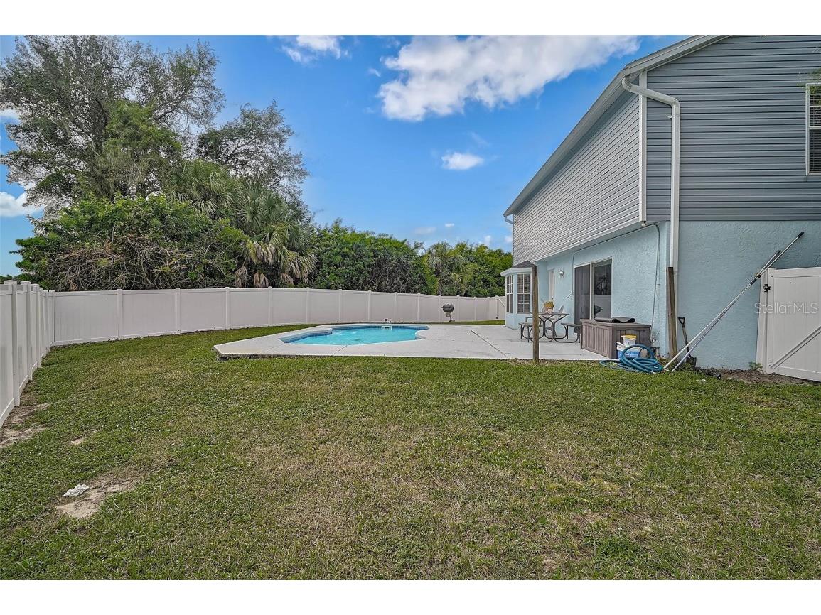 1998 Embassy Road North Port FL 34291 N6140994 image29