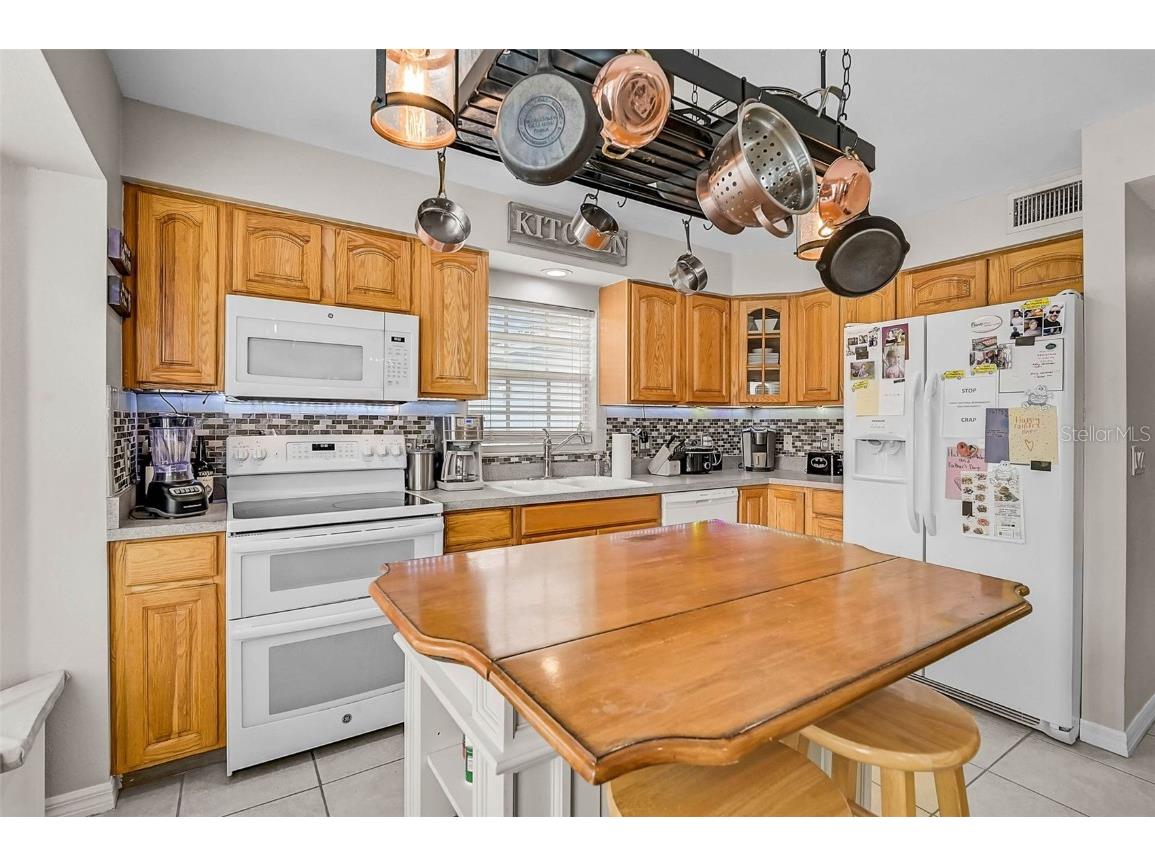 1998 Embassy Road North Port FL 34291 N6140994 image8