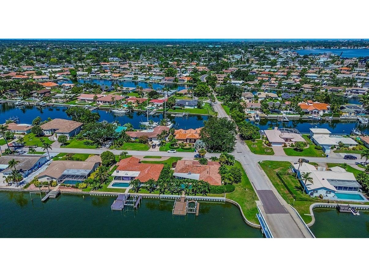 1998 Kansas Avenue NE Saint Petersburg FL 33703 TB8437665 image4