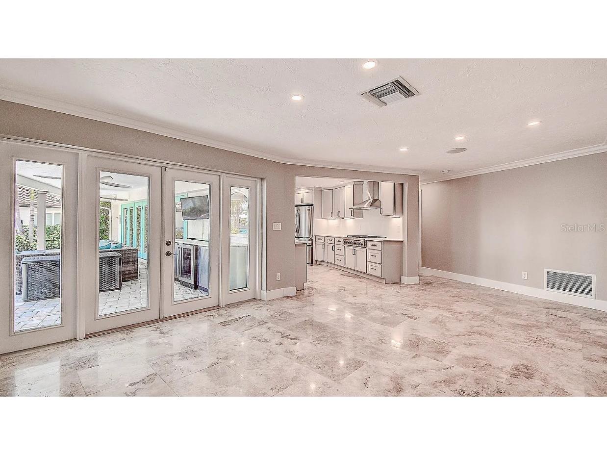 1998 Kansas Avenue NE Saint Petersburg FL 33703 TB8437665 image8