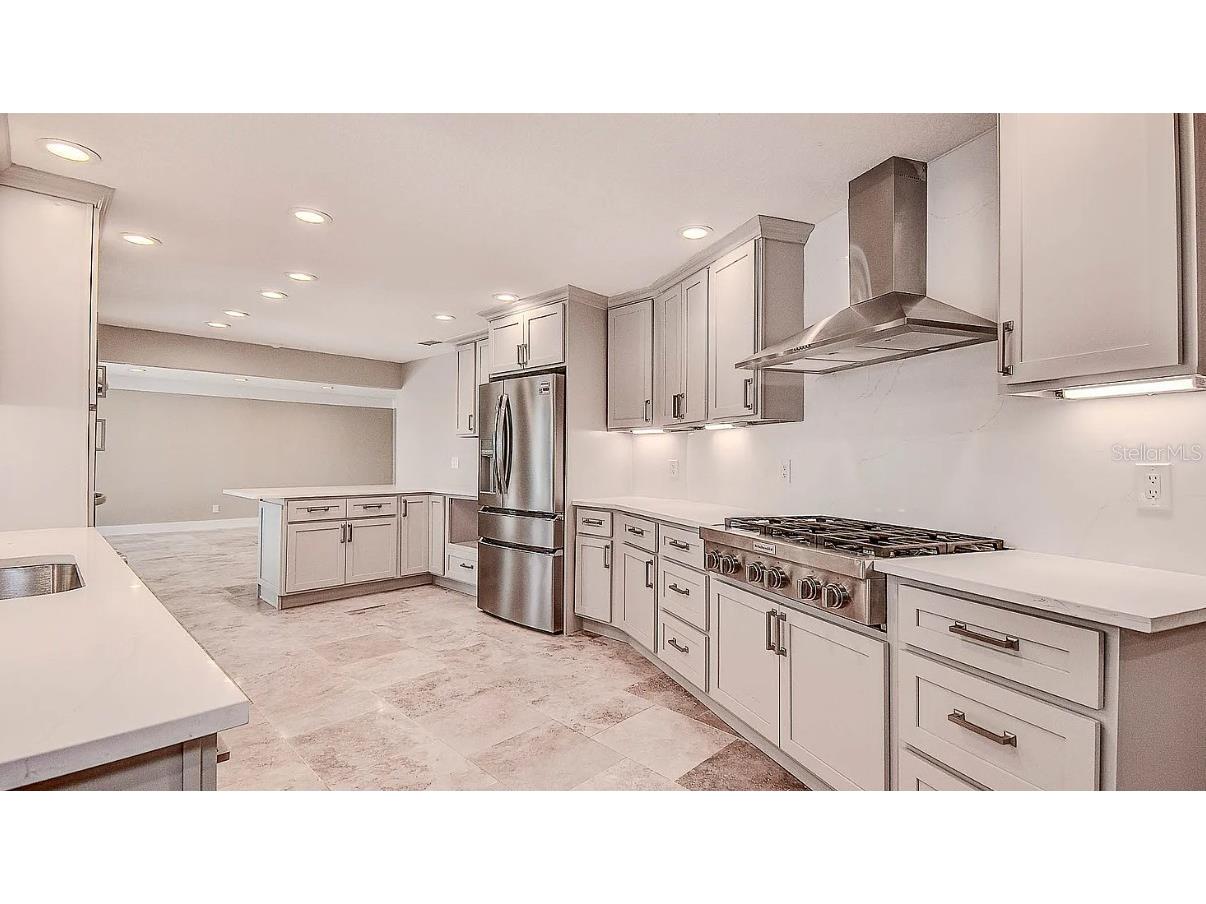 1998 Kansas Avenue NE Saint Petersburg FL 33703 TB8437665 image9