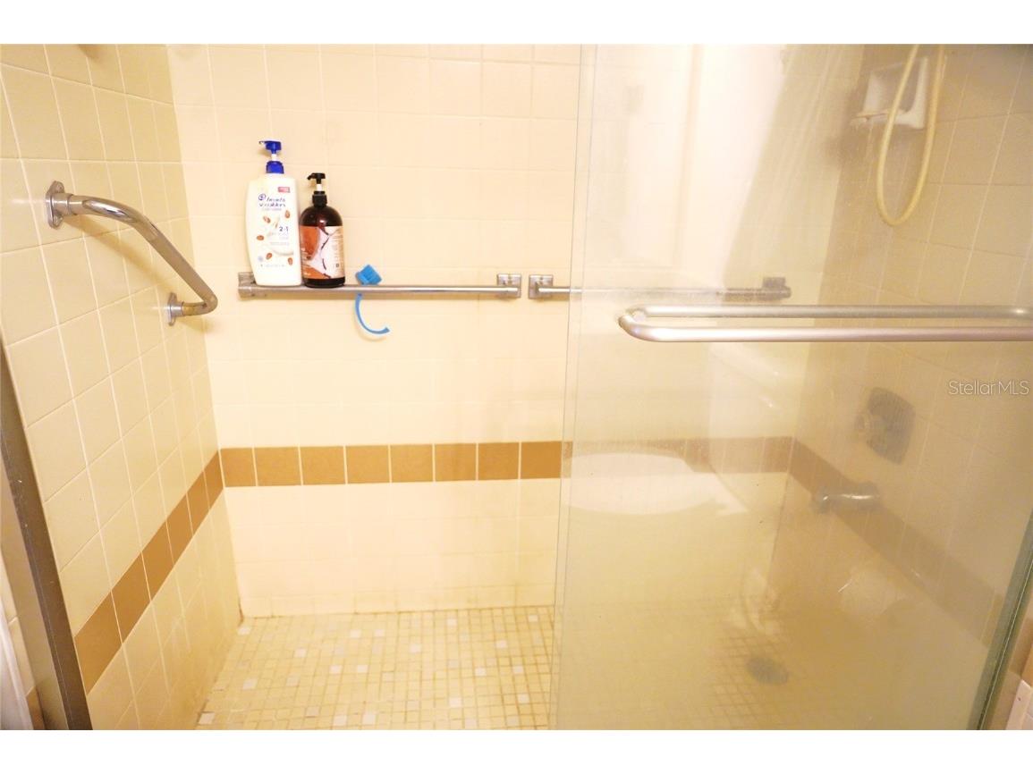 1999 Kings Highway #23C Punta Gorda FL 33980 C7517400 image16