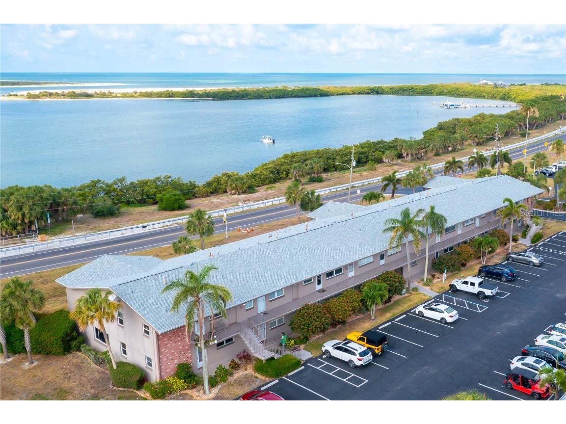 2 Causeway Blvd #208 Dunedin FL 34698 T3530024 image1