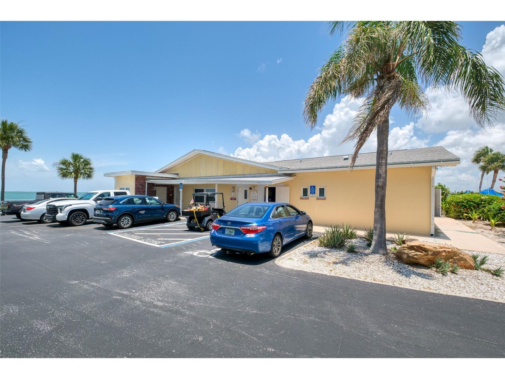 2 Causeway Boulevard #102 Dunedin FL 34698 - GULF OF MEXICO O6418499 image39