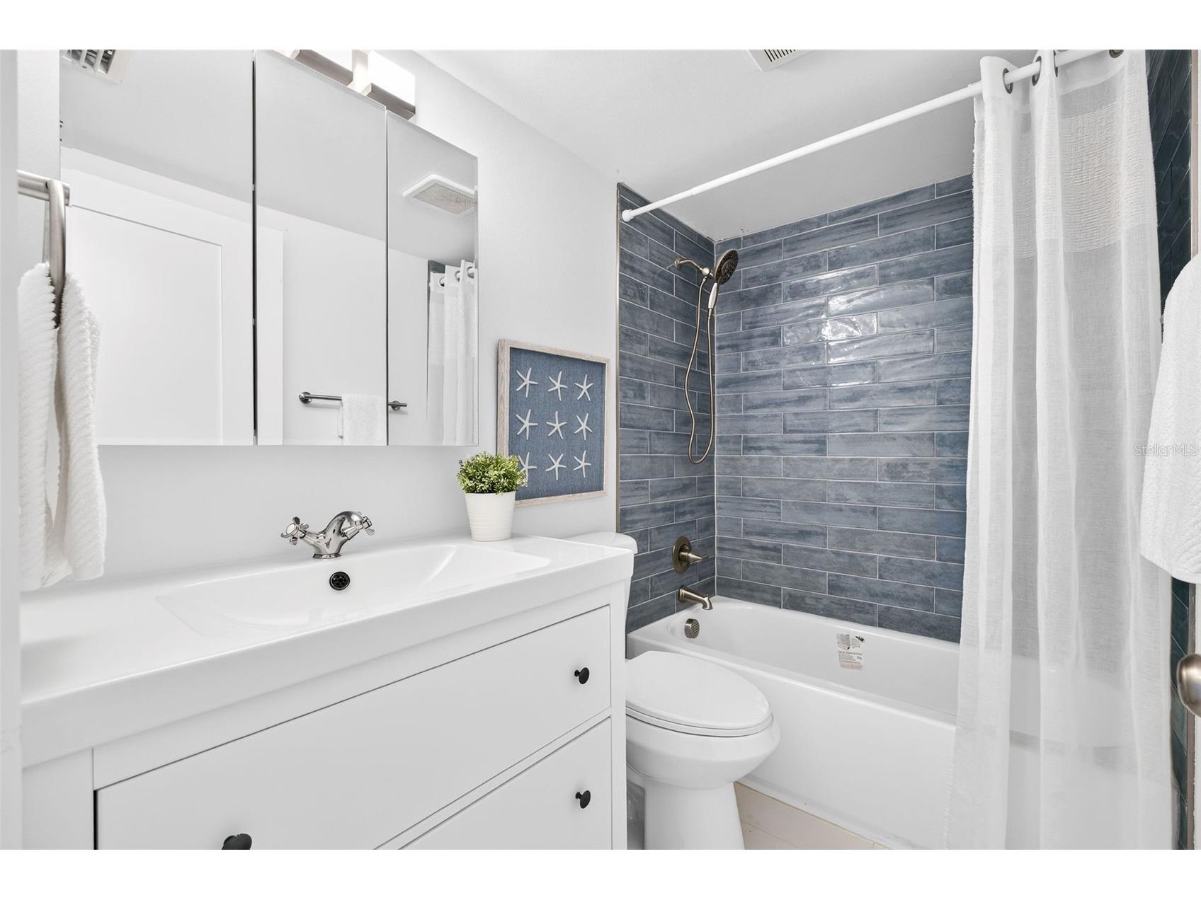 2 Causeway Boulevard #102 Dunedin FL 34698 - GULF OF MEXICO O6418499 image8