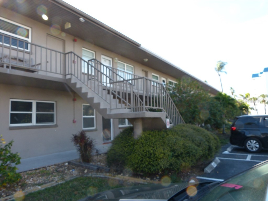 2 Causeway Boulevard #206 Dunedin FL 34698 - CLEARWATER BAY GULF TB8448093 image2