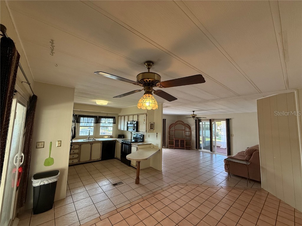 2 Grove Trail Wildwood FL 34785 - Golden Pond G5104802 image10