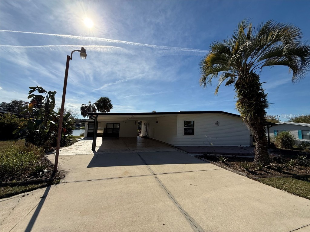 2 Grove Trail Wildwood FL 34785 - Golden Pond G5104802 image3