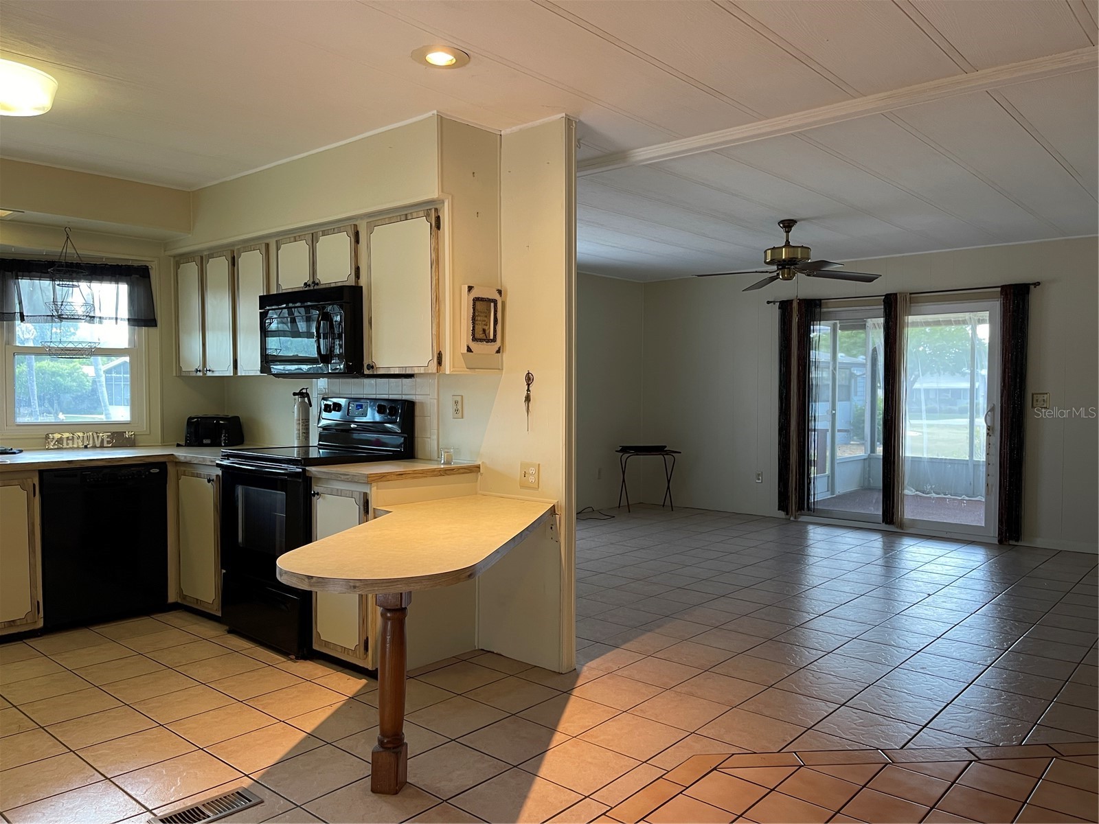 2 Grove Trail Wildwood FL 34785 - ON GOLDEN PONG & LAKE OKAHUMPK G5111337 image9