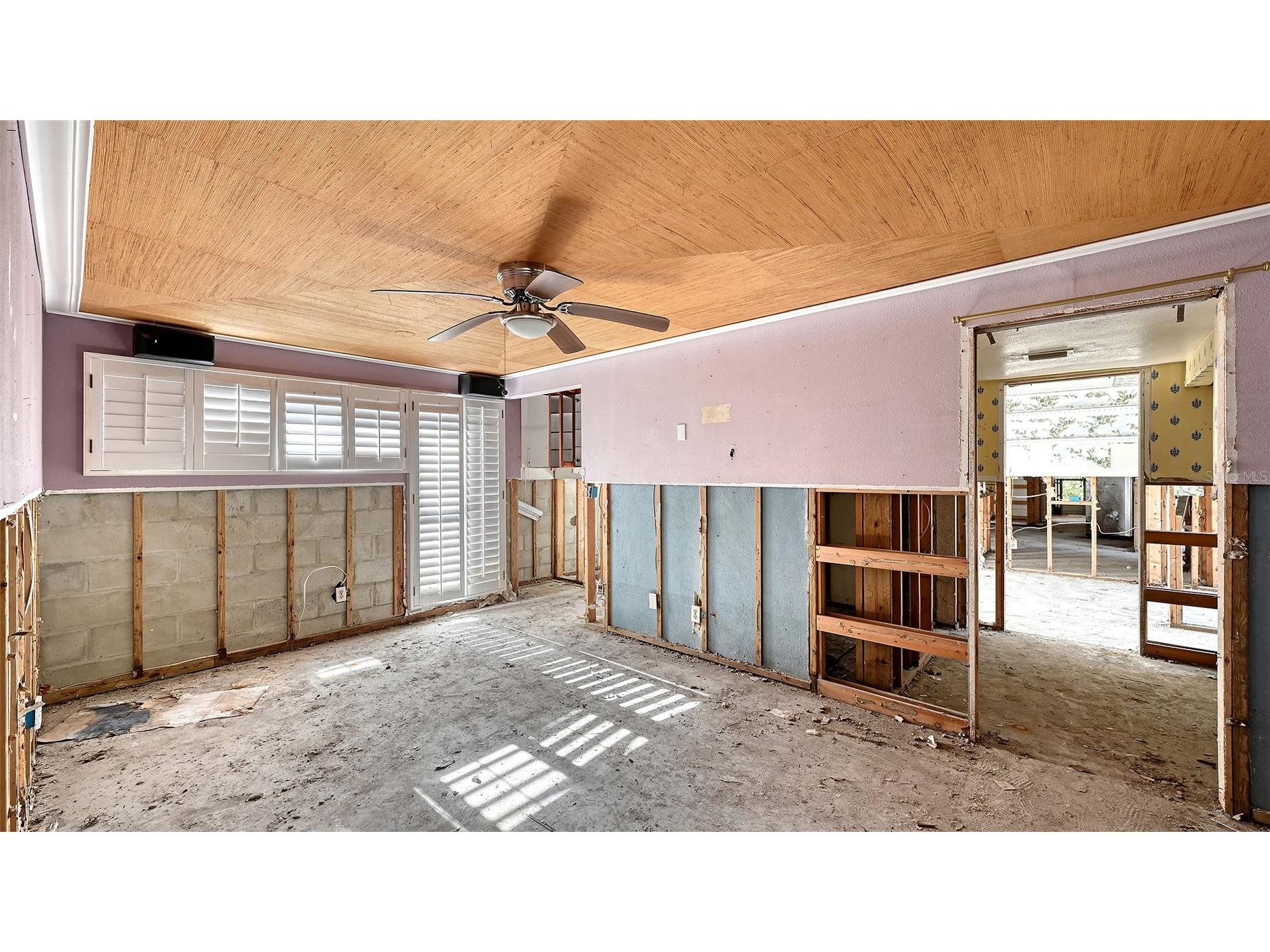 2 Island Circle Sarasota FL 34242 - GRAND CANAL A4662842 image13