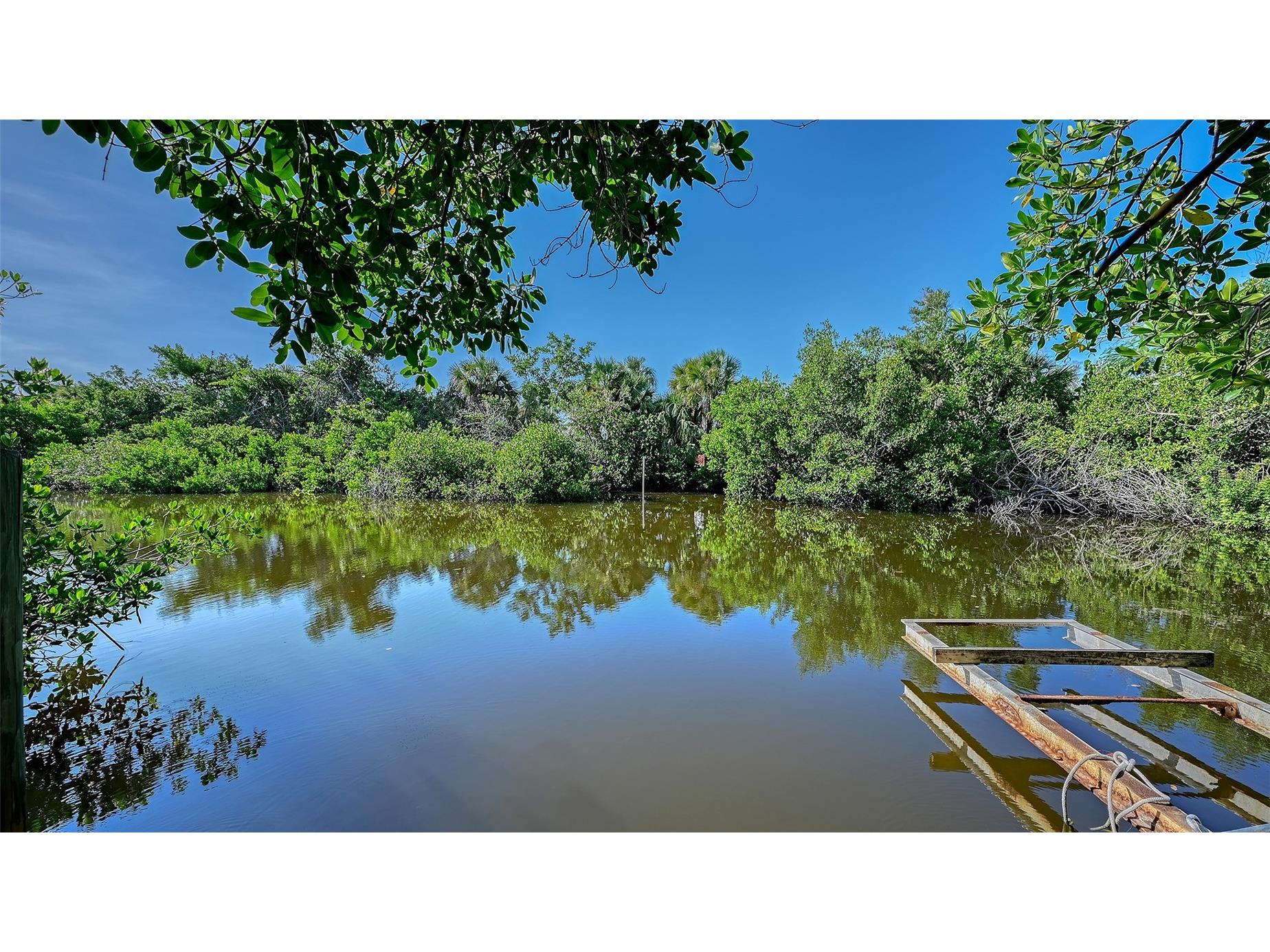 2 Island Circle Sarasota FL 34242 - GRAND CANAL A4662842 image21