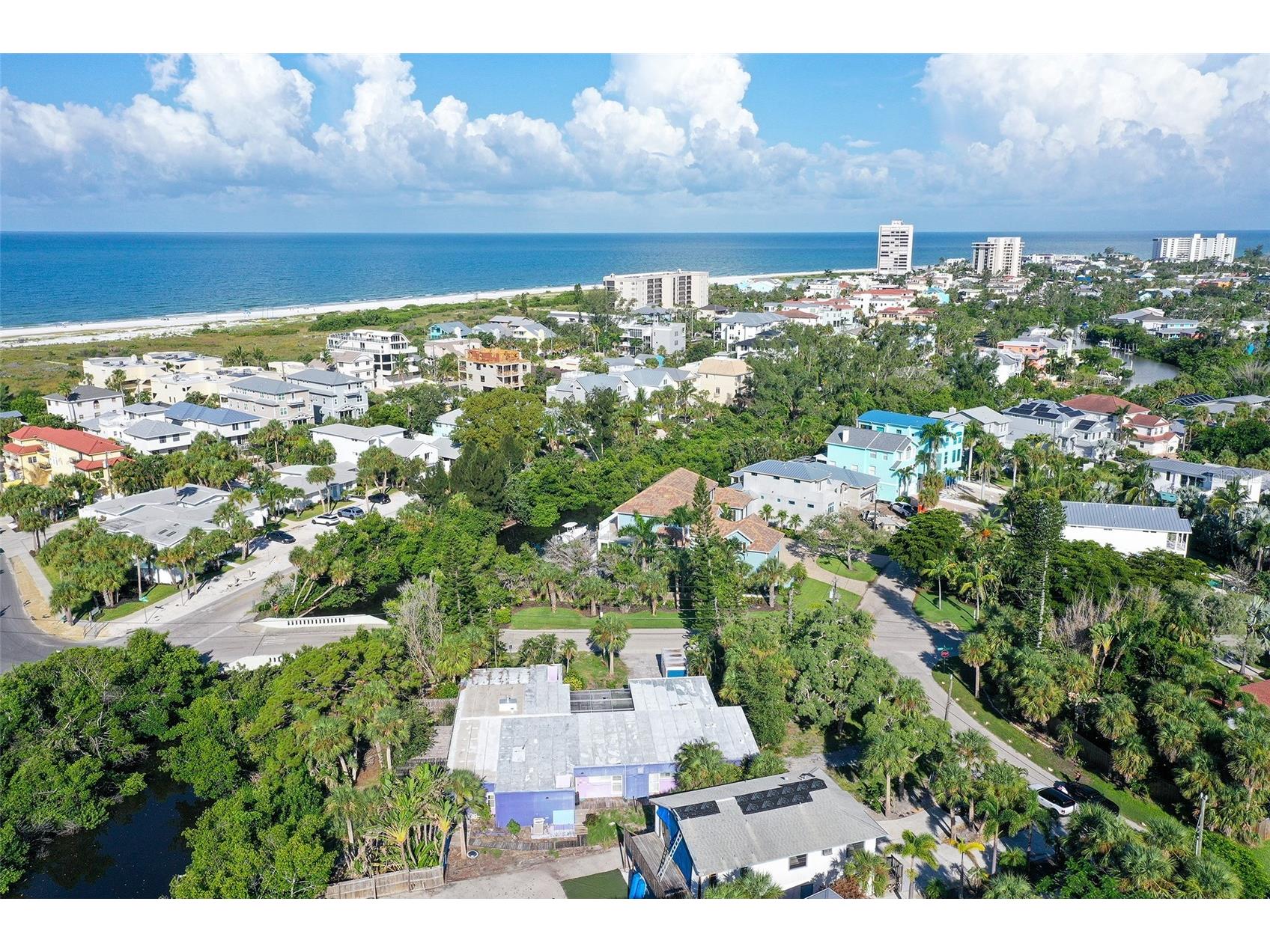 2 Island Circle Sarasota FL 34242 - GRAND CANAL A4663157 image12