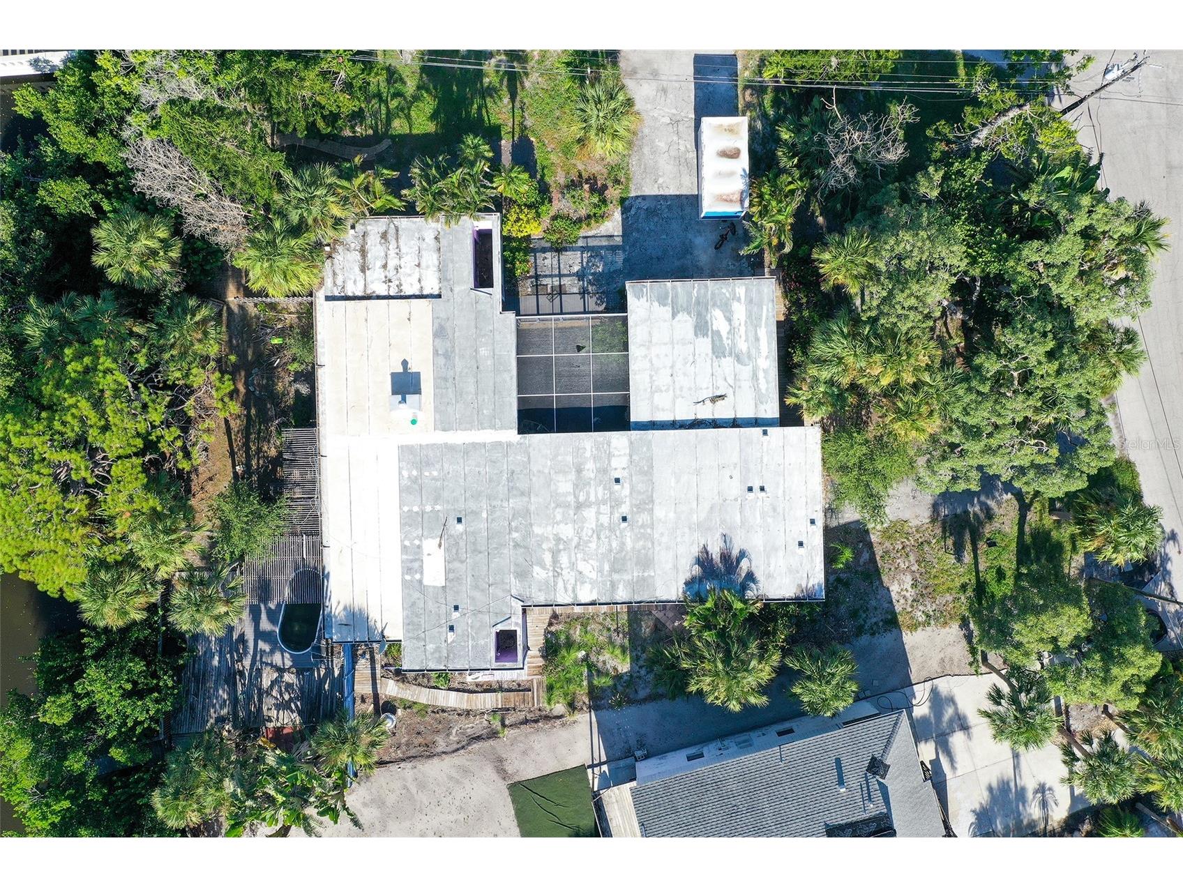 2 Island Circle Sarasota FL 34242 - GRAND CANAL A4663157 image17