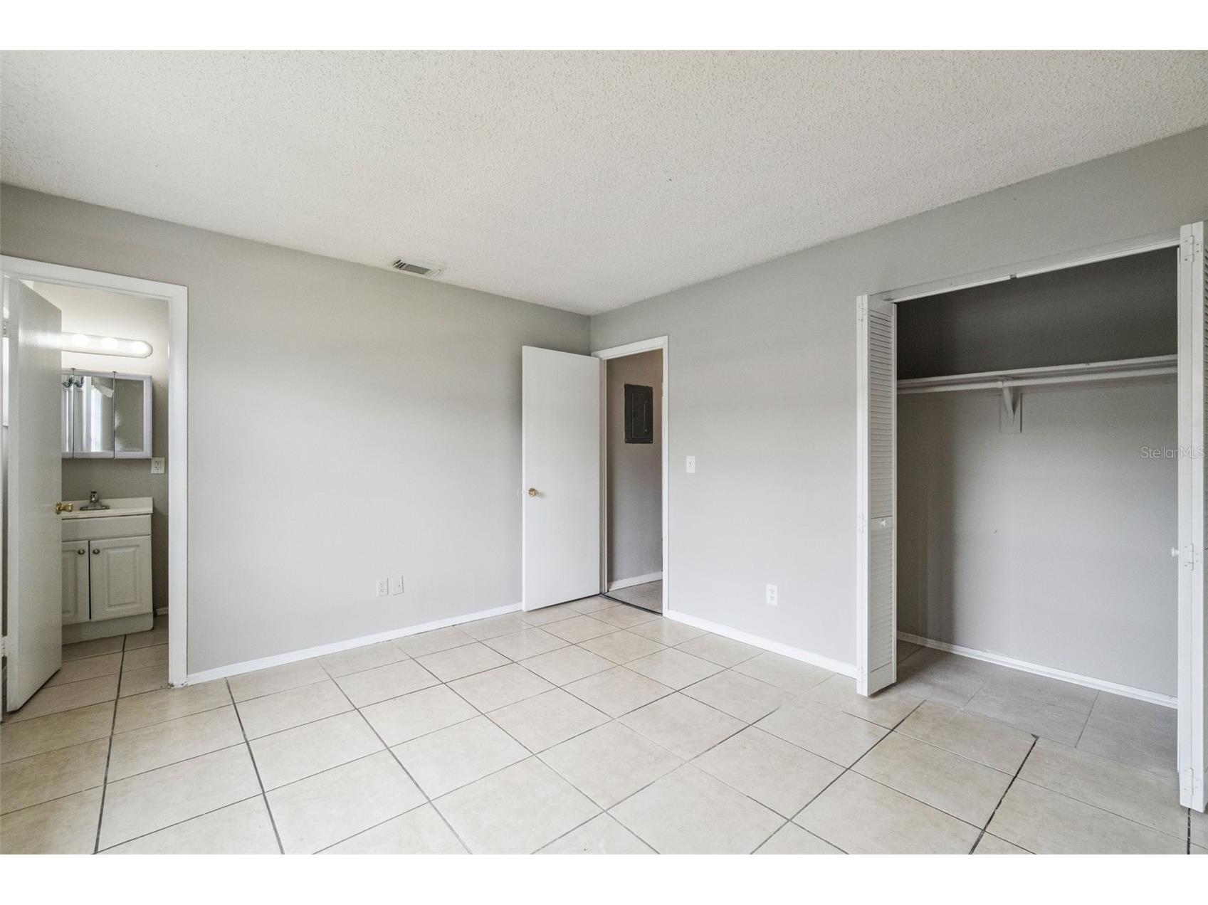 2 Lake Villa Way Kissimmee FL 34743 O6413875 image15