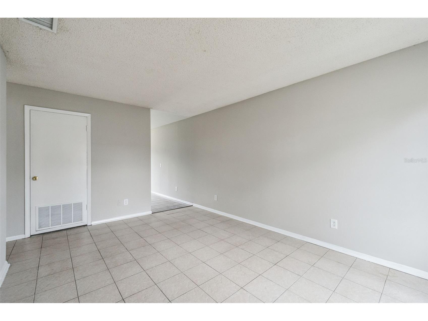 2 Lake Villa Way Kissimmee FL 34743 O6413875 image5