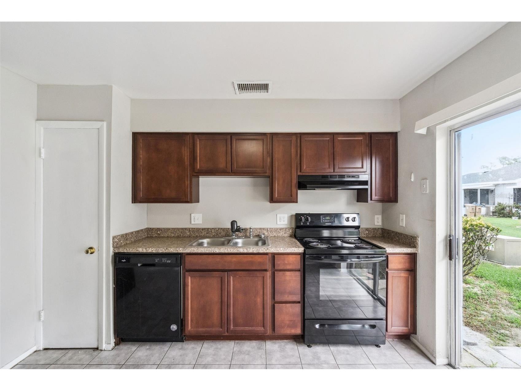 2 Lake Villa Way Kissimmee FL 34743 O6413875 image8