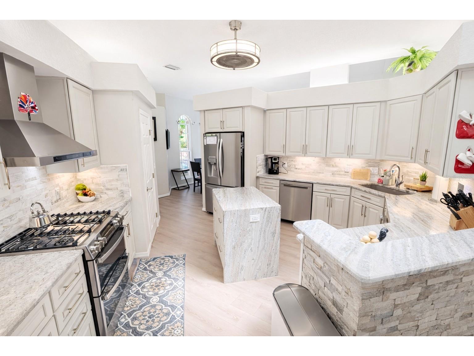 2 Long Meadow Road Rotonda West FL 33947 C7523853 image18