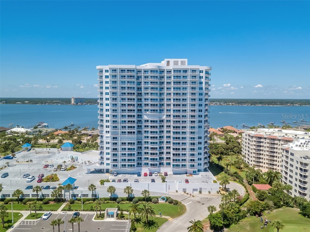2 Oceans West Blvd #400 Daytona Beach Shores FL 32118 V4932146 image1
