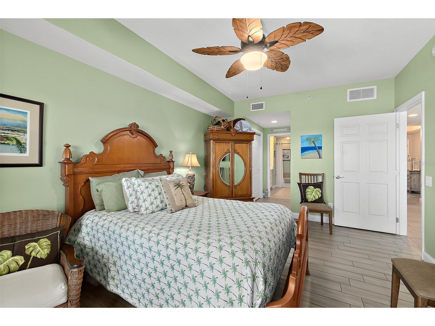 2 Oceans West Boulevard #1905 Daytona Beach Shores FL 32118 V4946753 image35