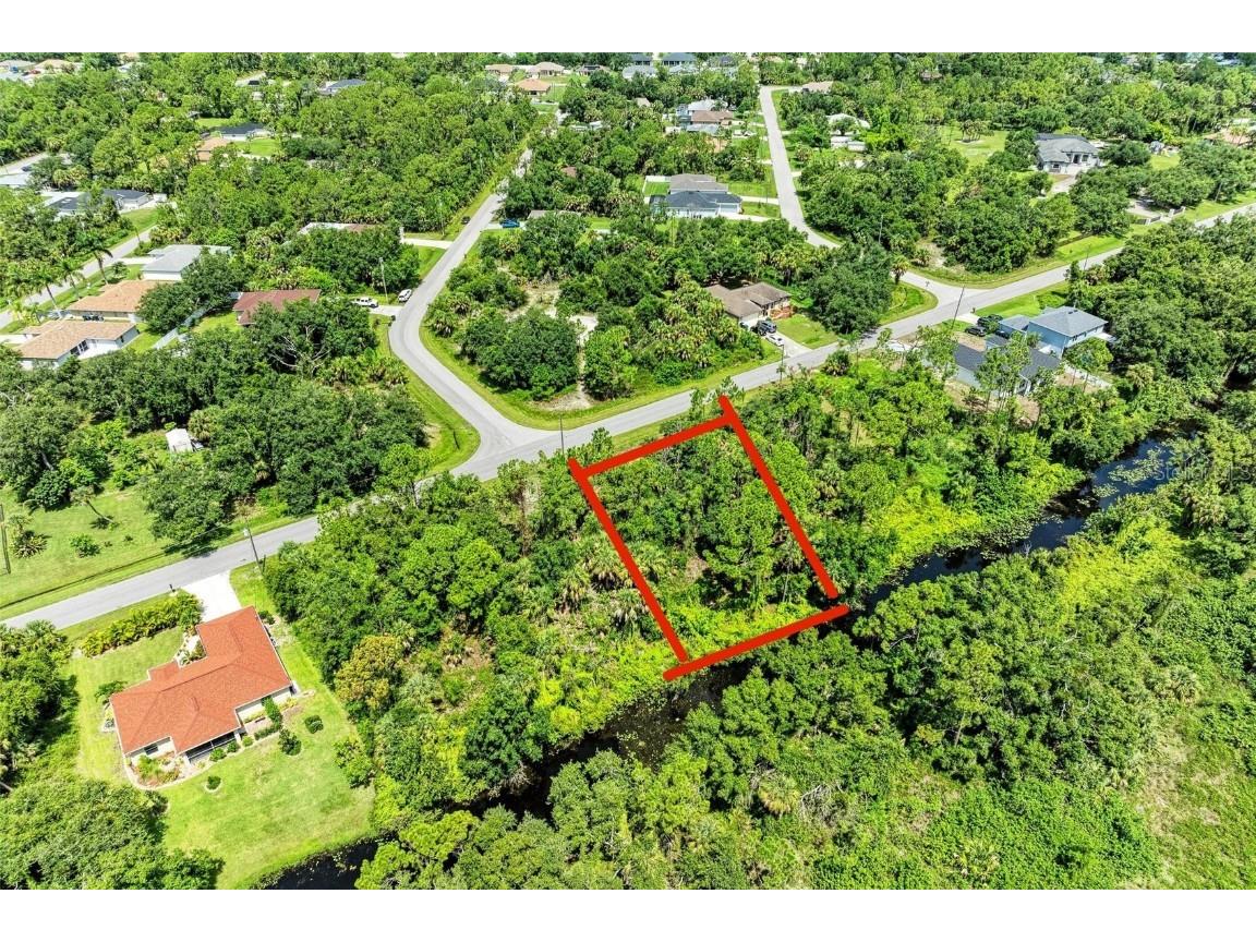 2 Oceanside Street North Port FL 34286 - CREIGHTON WATERWAY A4619663 image1