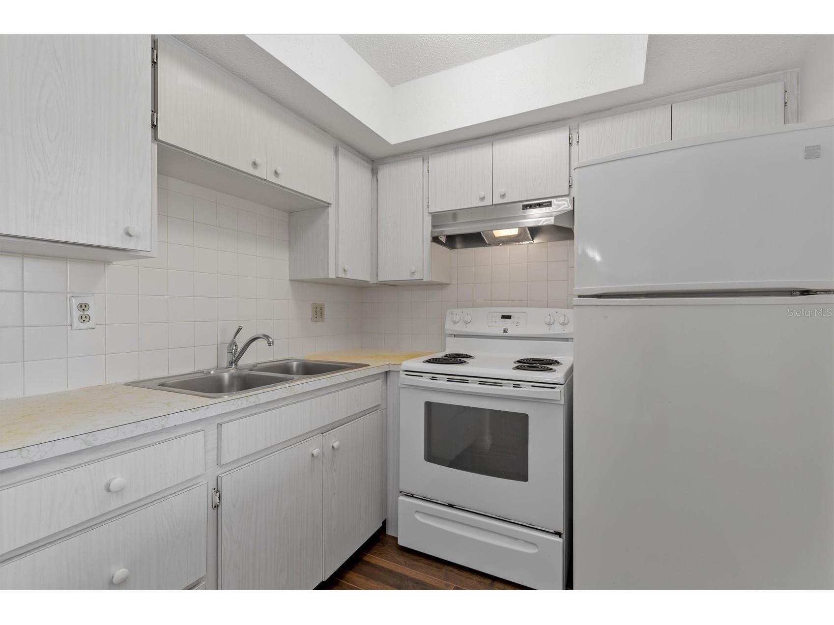 2 Quails Run Boulevard #8 Englewood FL 34223 C7523106 image12