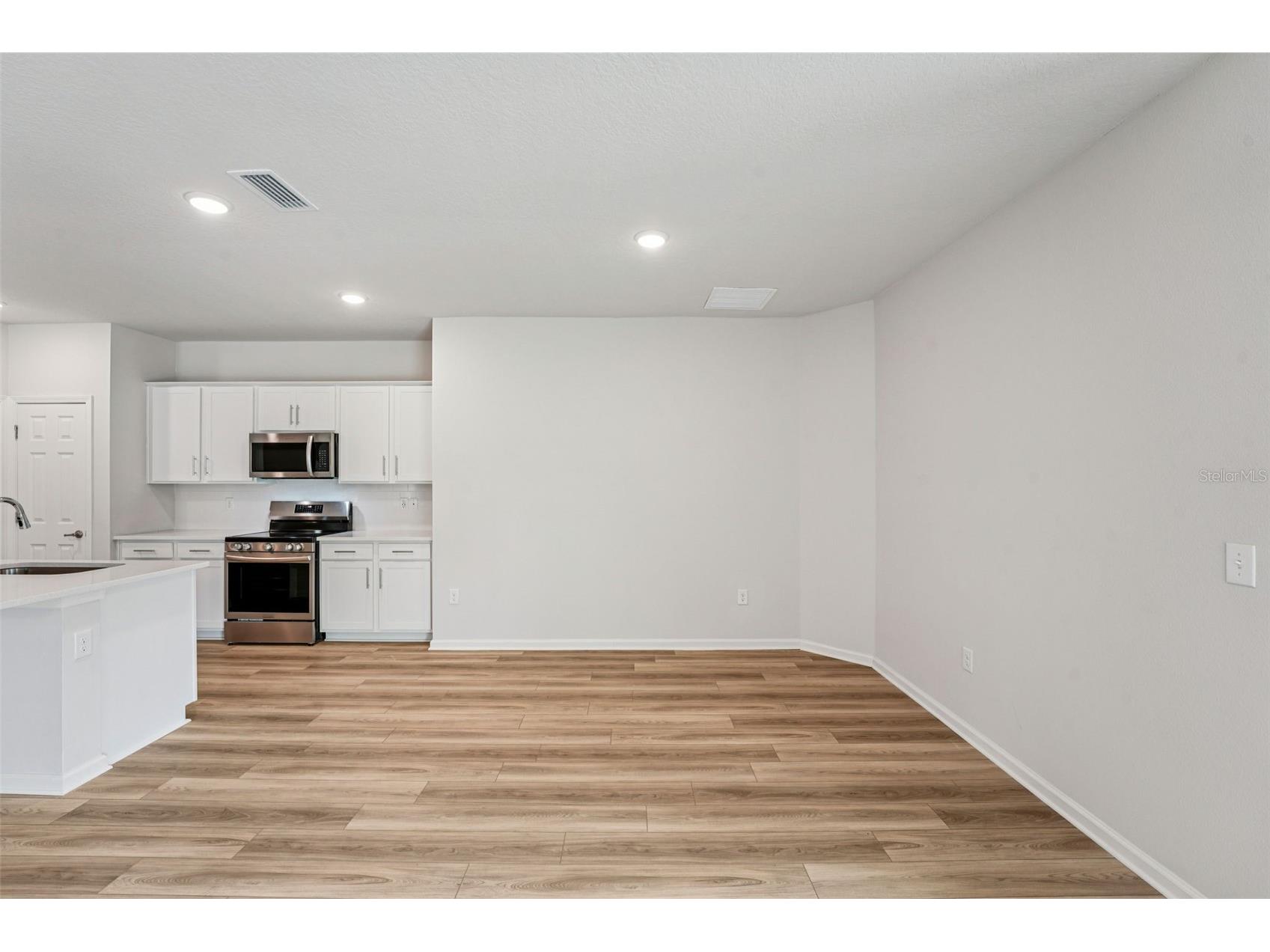 2 Rolls Royce Court N Palm Coast FL 32164 O6367273 image9