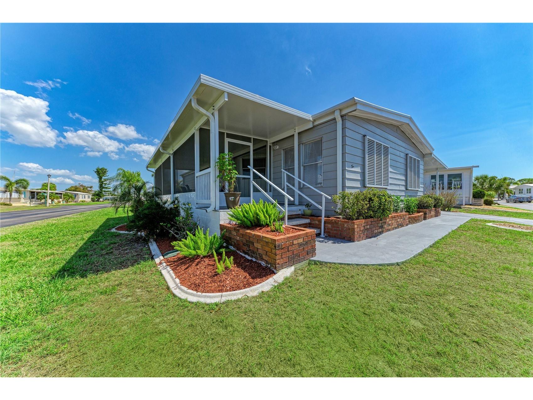 2 S Flora Vista Street Englewood FL 34223 A4685719 image1