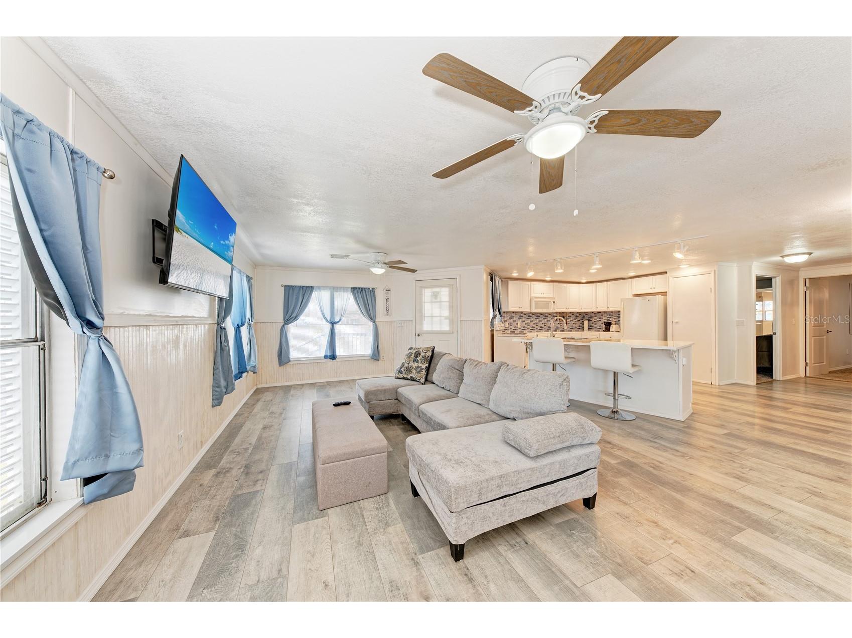 2 S Flora Vista Street Englewood FL 34223 A4685719 image10