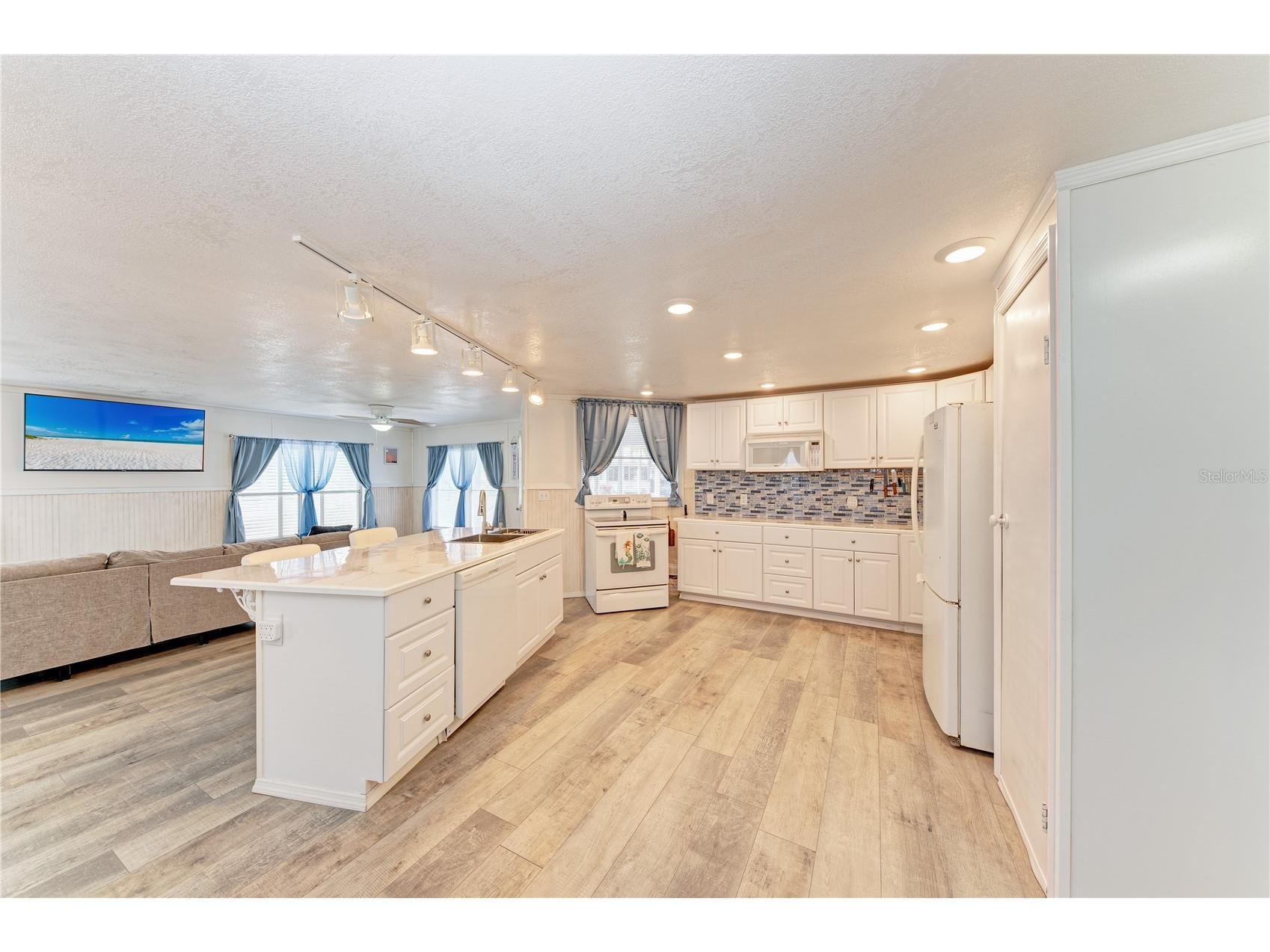 2 S Flora Vista Street Englewood FL 34223 A4685719 image12