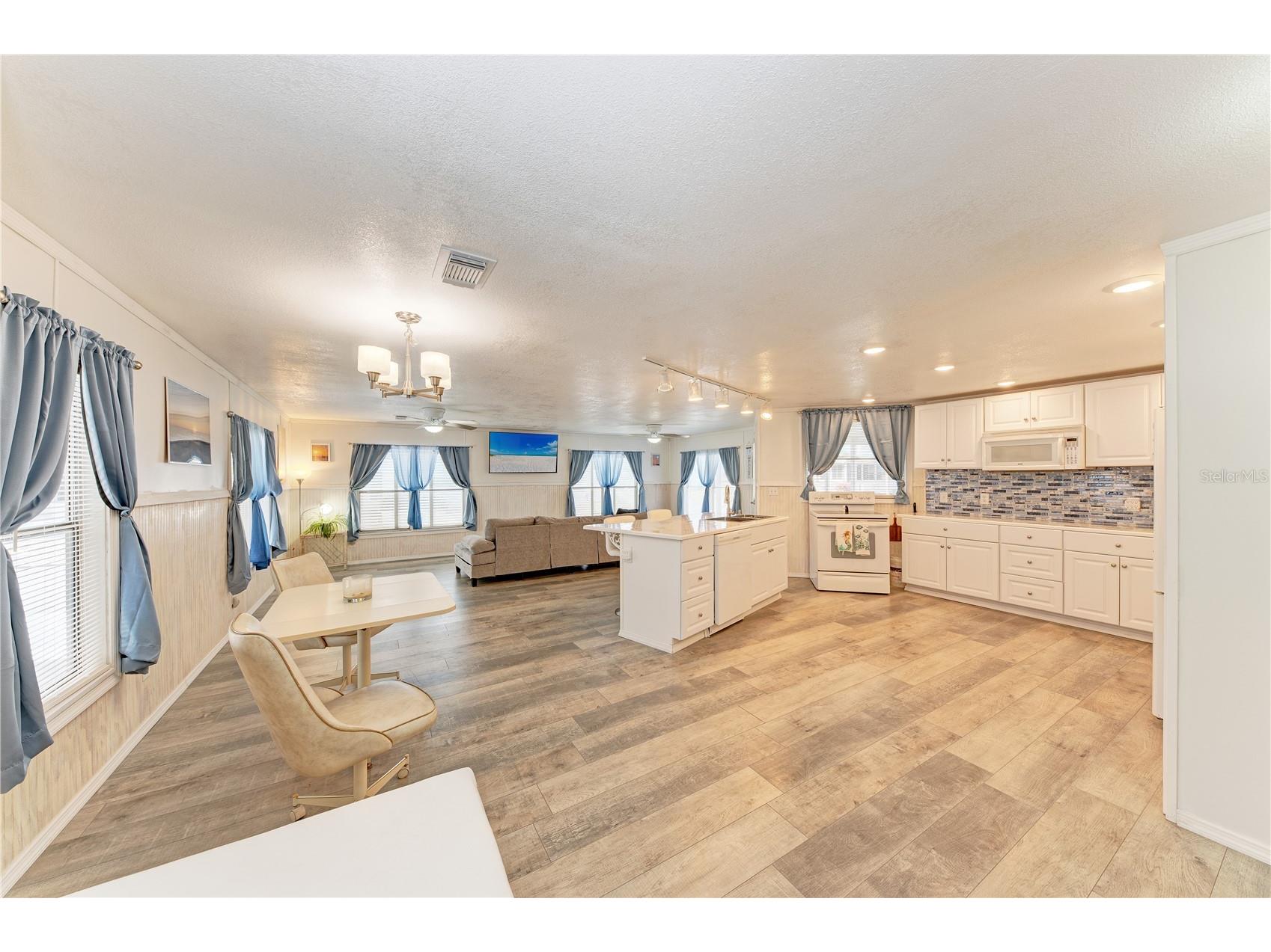 2 S Flora Vista Street Englewood FL 34223 A4685719 image19